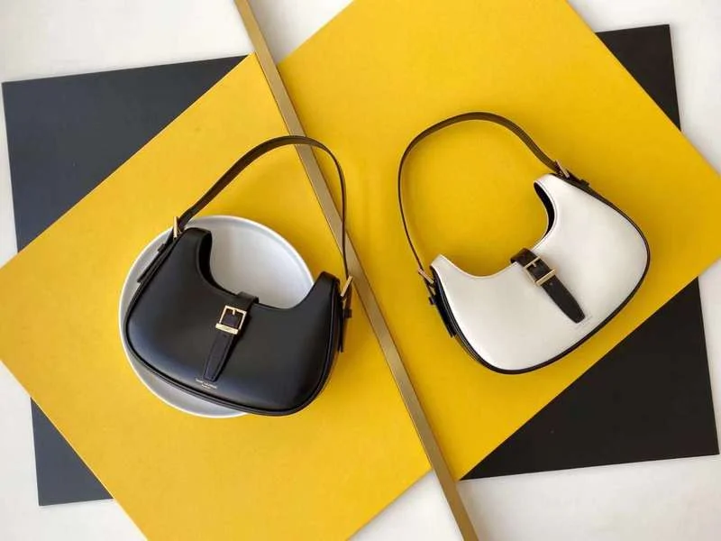 Yves Saint Laurent bags for sophisticated looksYves Saint Laurent - Bags