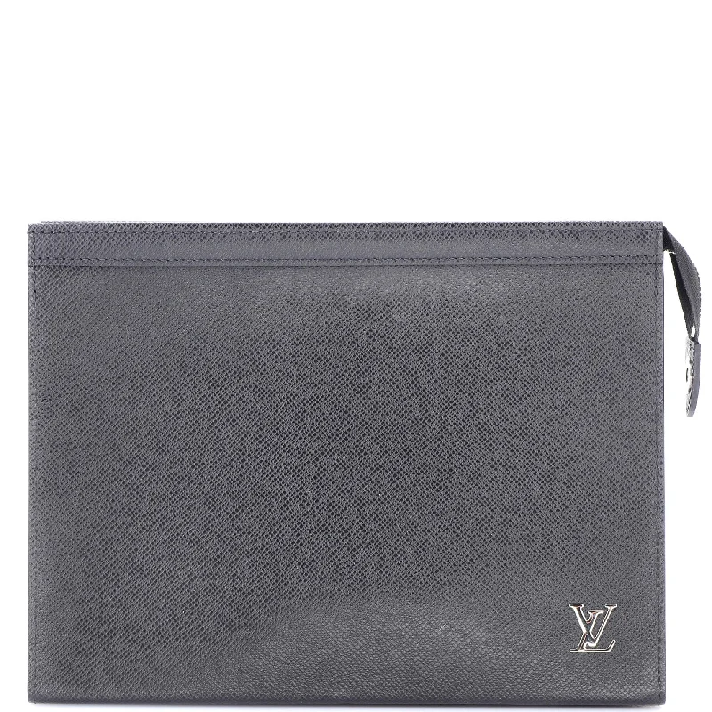 Yves Saint Laurent bags for formal occasionsPochette Voyage NM Taiga Leather MM