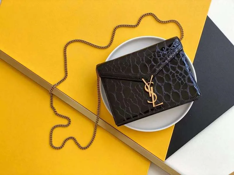 Yves Saint Laurent bags for a chic, modern styleYves Saint Laurent - Bags