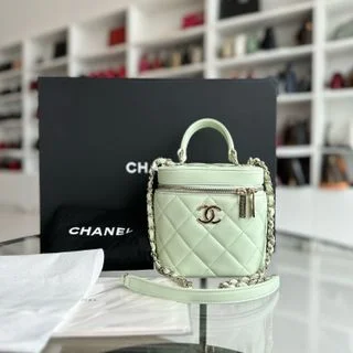 Chanel leather bags for everyd*Microchip, Brand New* Trendy CC Vanity Small Light Green Lambskin