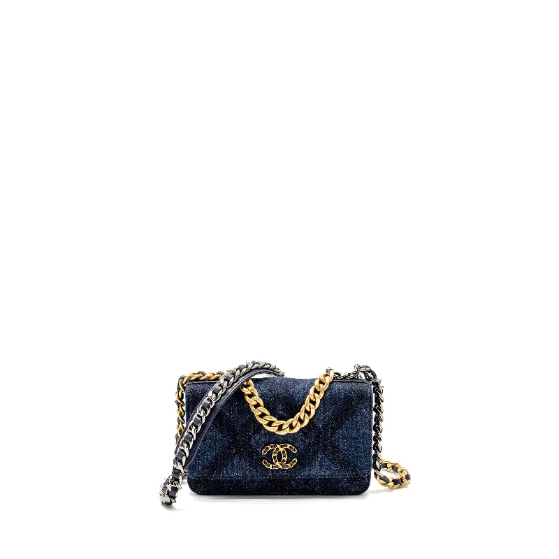 Chanel Designer Handbag with Unique DesignChanel 19 Wallet on Chain Denim Blue Multicolour Hardware (Microchip)