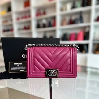 Chanel Classic Flap Bag for Evening PartyBoy Small Calfskin Chevron Pink SHW No 26