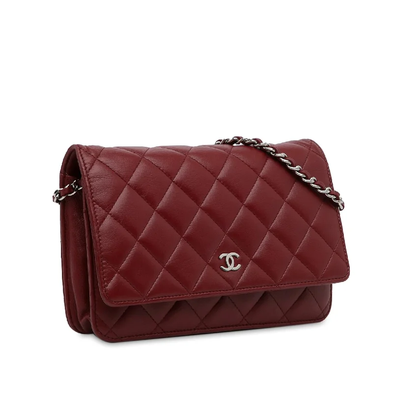 Chanel bags with modern touchesChanel Classic Lambskin Wallet on Chain (CGrxCN)