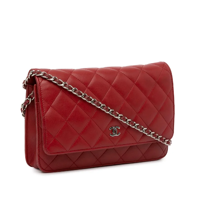 Chanel Quilted Leather Shoulder Bag for FashionistasChanel Classic Lambskin Wallet on Chain (Hw2FNV)