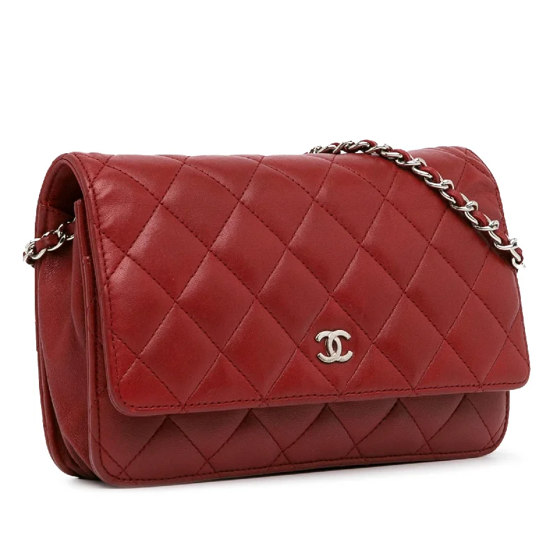 Chanel leather bags for everydChanel Classic Lambskin Wallet on Chain (QiIFM3)