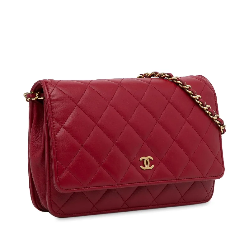 Chanel bags with the perfect balance of luxury and functionalityChanel Classic Lambskin Wallet on Chain (WqFH4J)