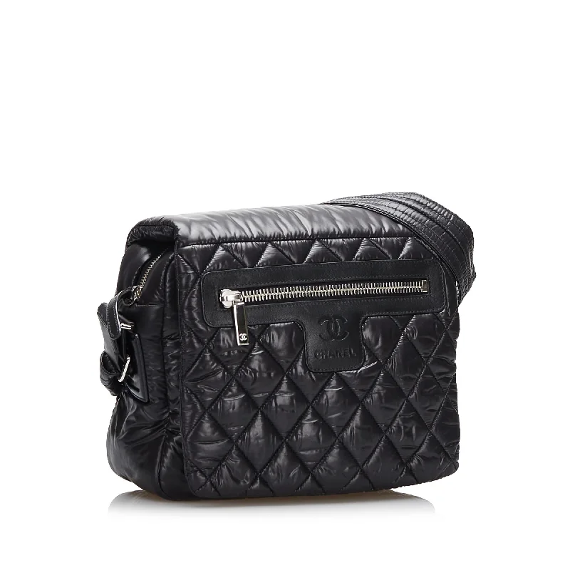 Chanel bags in luxury boutiques worldwideChanel Cocoon Crossbody (xY9W4F)