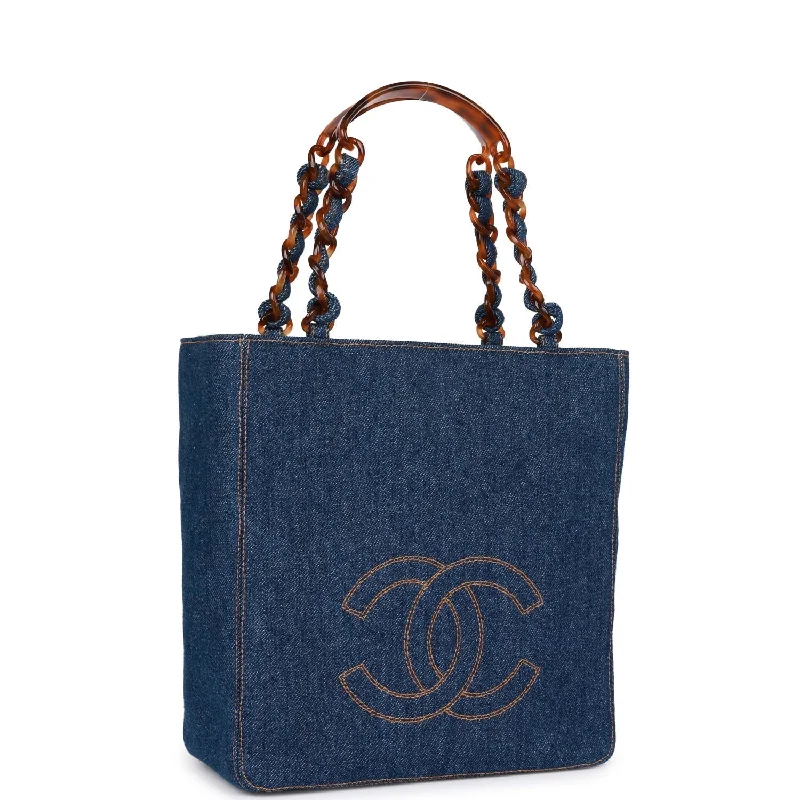 Chanel Lightweight Handbag for Daily ErrandsVintage Chanel CC Denim Tote Bag