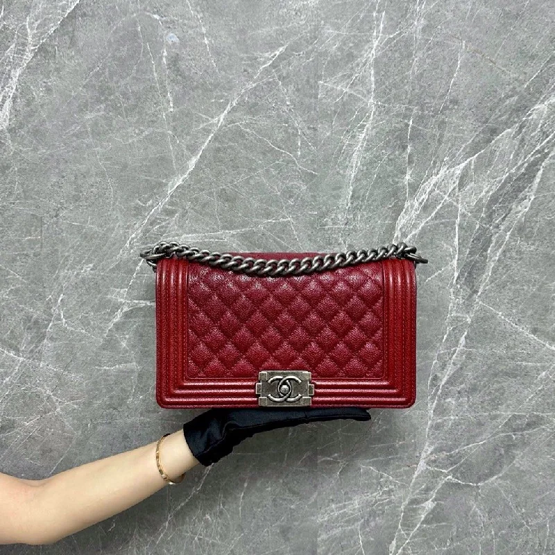 Chanel bags with chain and leather strap combinations*Caviar* Boy Caviar Old Medium Red SHW