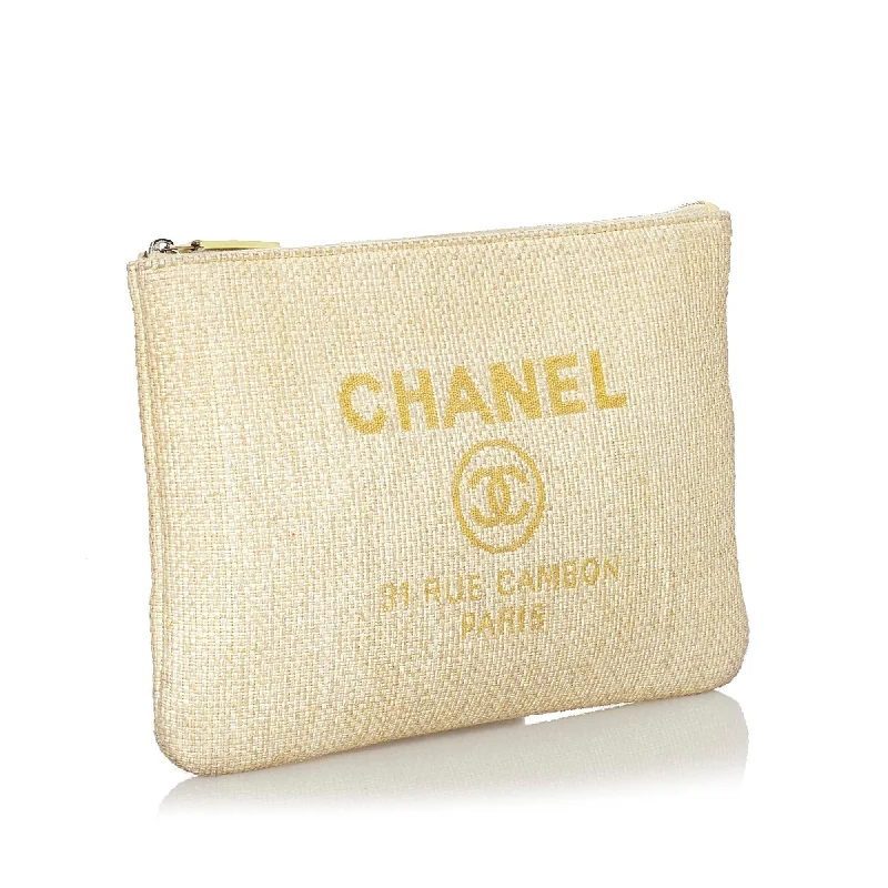 Chanel bags for women with minimalist styleChanel Deauville O-Case Raffia Clutch Bag (30795)