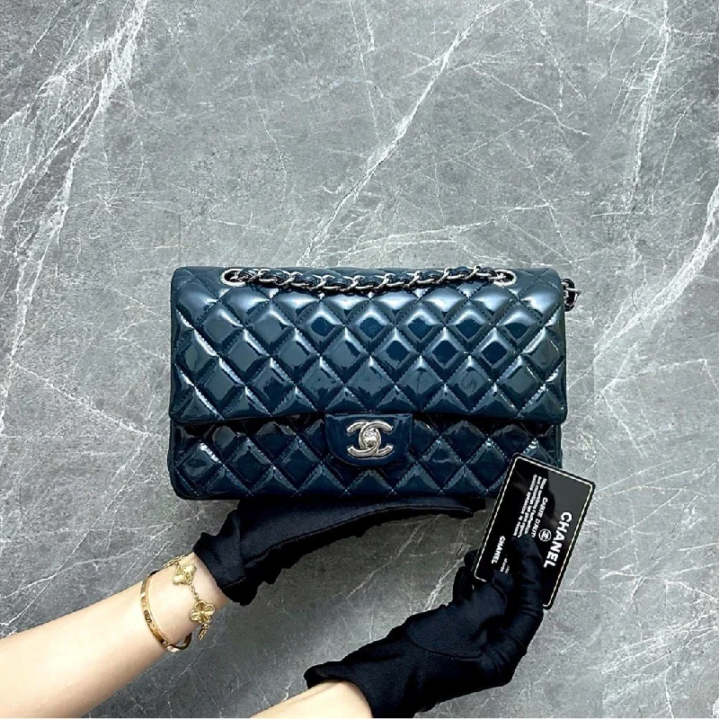 Chanel bags with the perfect balance of luxury and functionalityPatent Leather Dark Blue SHW No 17