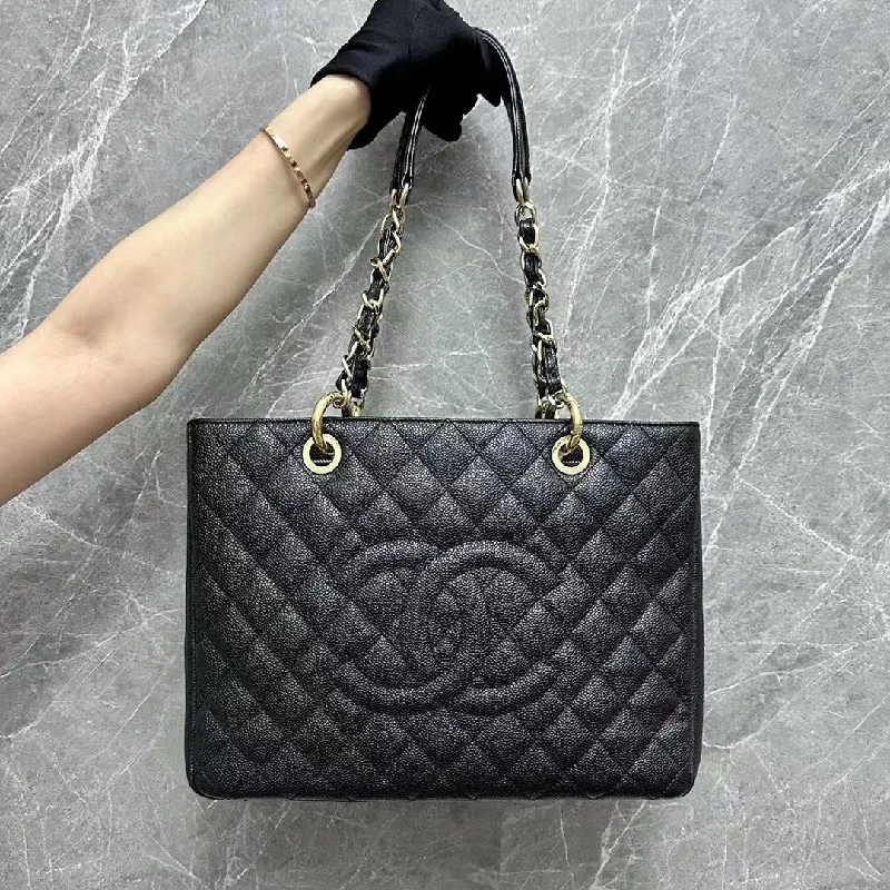 Chanel bags with exclusive seasonal designs and materials*Like New* GST Caviar Grand Shopping Tote No 17